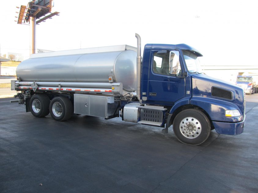 buy used fuel truck